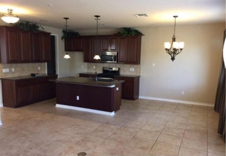 Foto del edificio - 18410 Muir Glen Dr