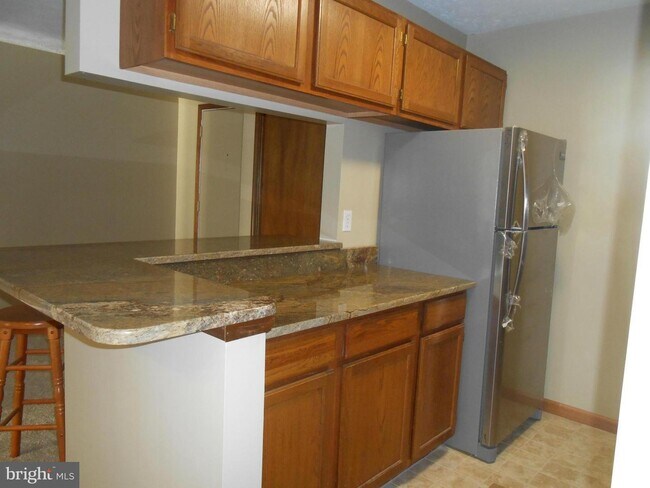 Foto del edificio - 23242 Rosewood Ct