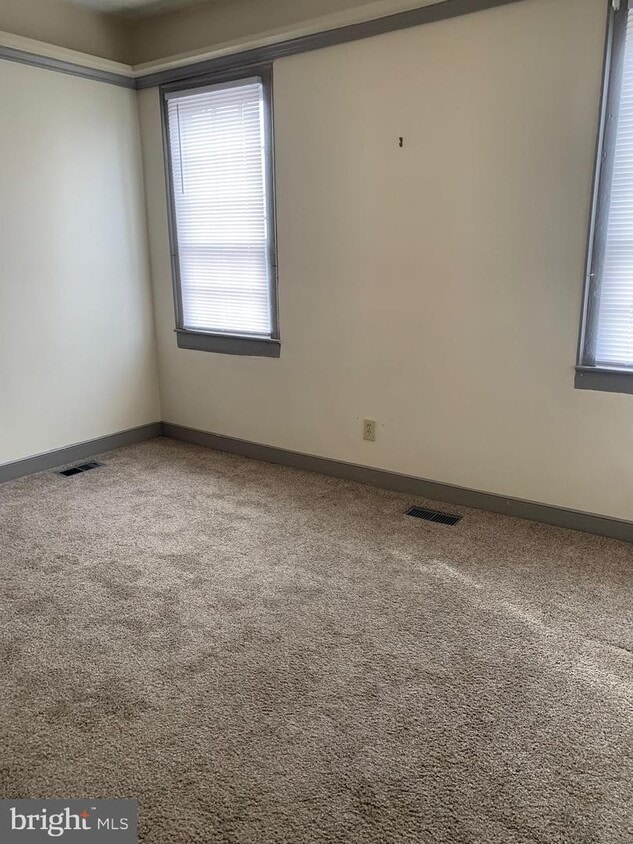 Primary Photo - 317 Princess Anne St