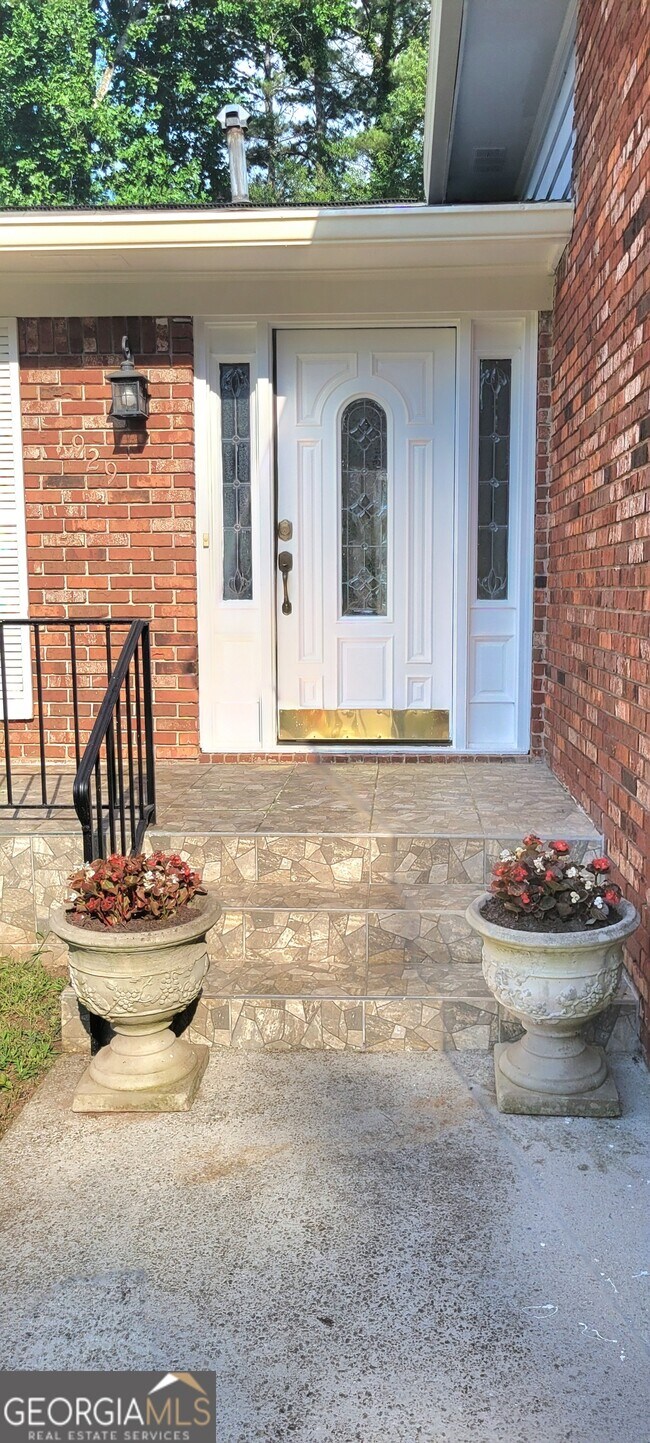 Building Photo - 929 Fairwind Ct