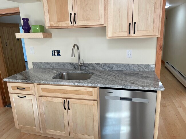 Campus - 310 Wadleigh Falls Rd