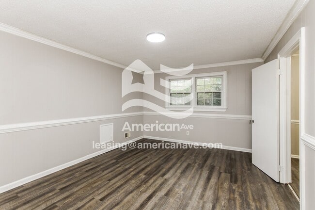 Foto del edificio - 4527 Robney Dr