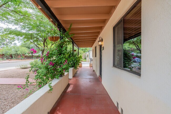 Foto del edificio - 2333 E Drachman St