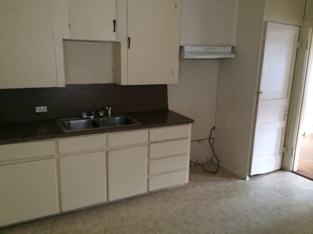 Building Photo - 502 W 84th St