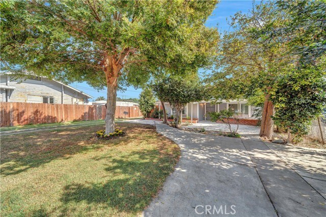 Primary Photo - 301 N McClay St