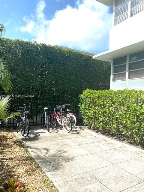 Foto del edificio - 1525 Meridian Ave