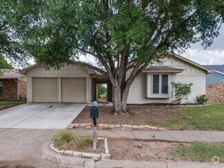 Building Photo - 7804 Pebblebrook Dr