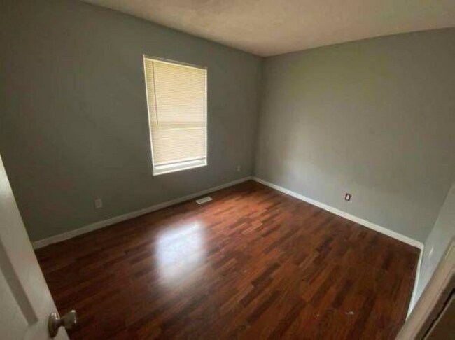 Building Photo - 7499 Rowles Ave