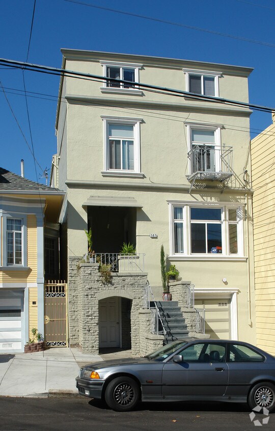 Primary Photo - 567-569 12th Ave