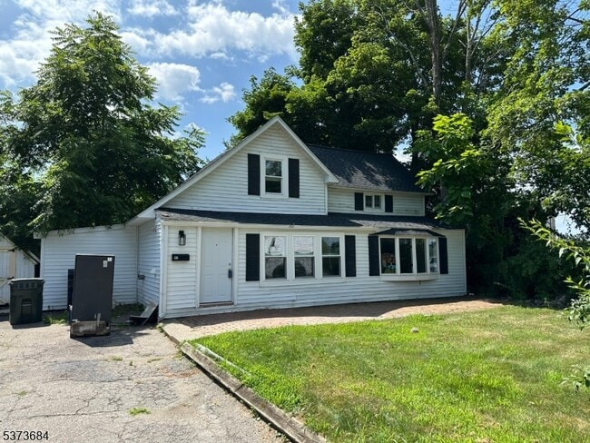 Building Photo - 92 Netcong Rd