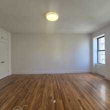Building Photo - 248 W 105th St