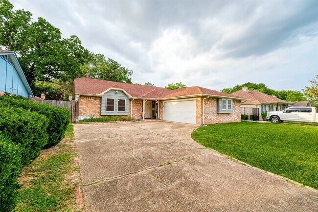 Building Photo - 9318 Benning Dr