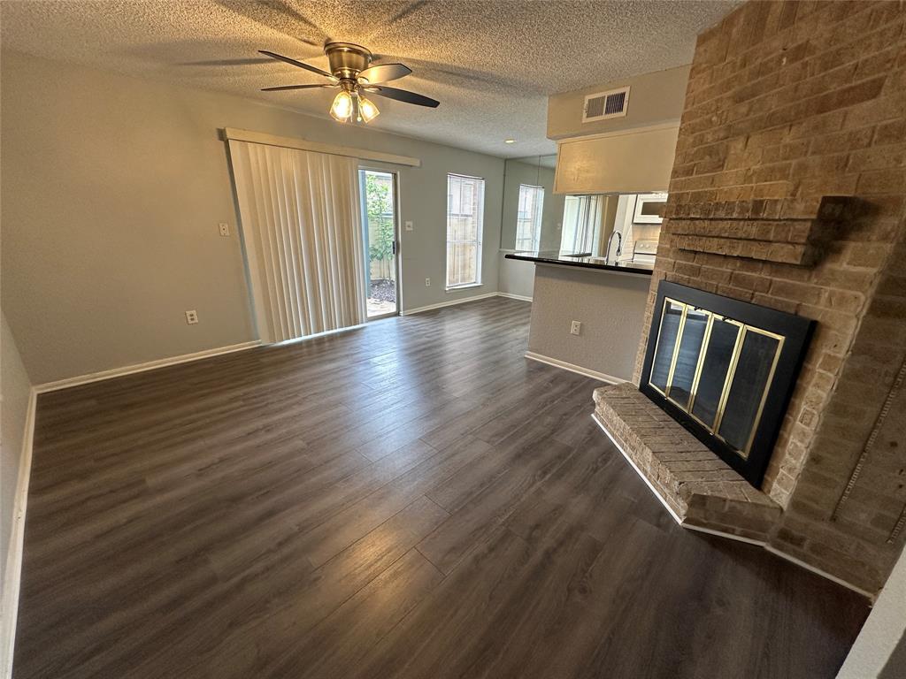 Foto principal - 250 El Dorado Blvd