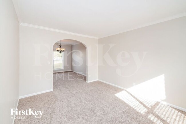 Building Photo - 8043 Mary Alice Way