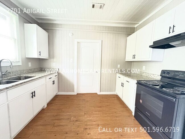 Foto del edificio - 2701 Abigail St