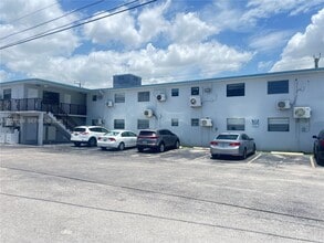 Building Photo - 6780 SW 44th St