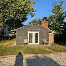 Building Photo - 319 N Elm St