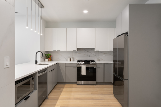 Foto del edificio - 3821 N Ashland Ave