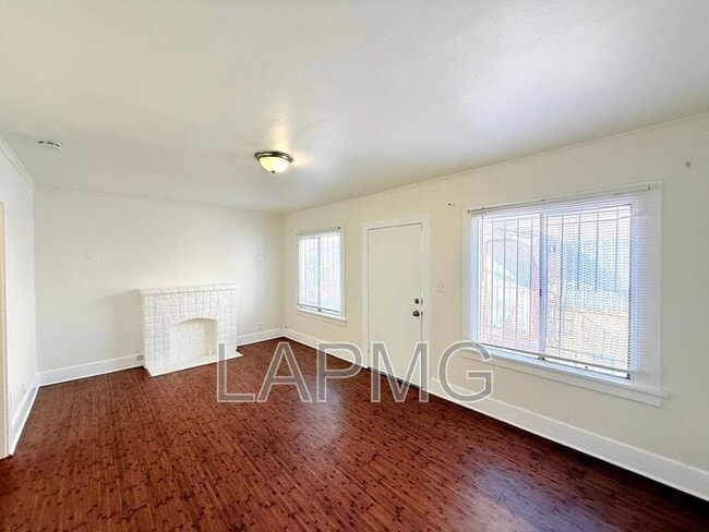 Photo - 2316 1/2 E. 3rd Street House