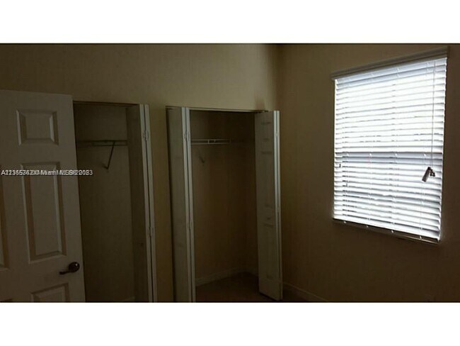 Foto del edificio - 528 SE 32nd Ave