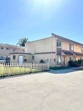 Building Photo - 728 N D St