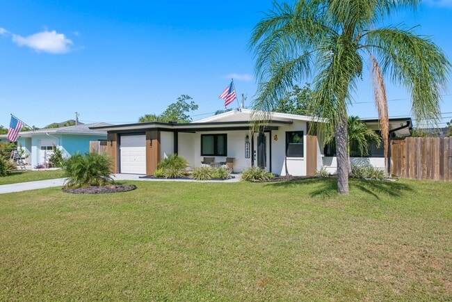 Building Photo - 2488 Del Rio Way