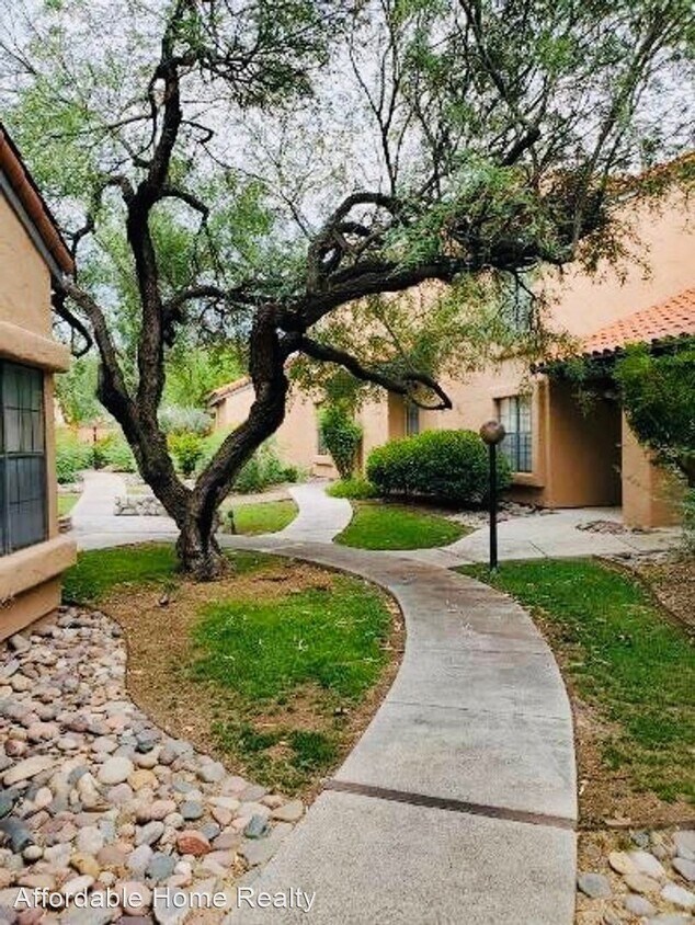 7785 E Vía Ventana Norte, Tucson, AZ 85750