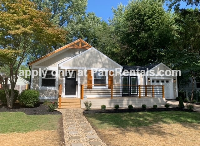 Photo - 1916 E 65th St House