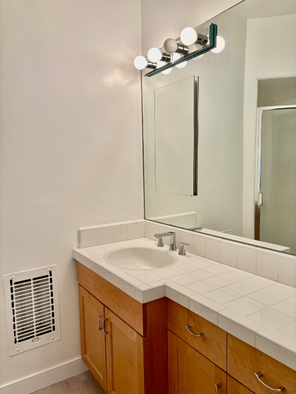 Foto del edificio - 812 Westmount Dr