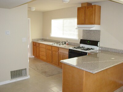 Primary Photo - 1426 Ford Ave