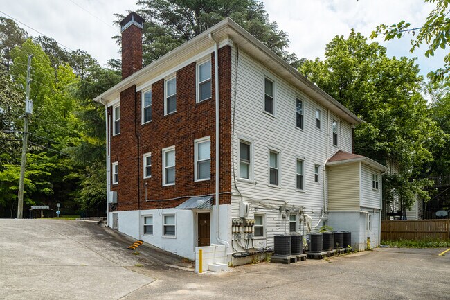 Building Photo - 1351 Oxford Rd NE