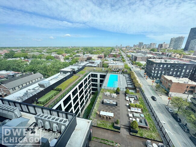 Foto del edificio - 5039 N Broadway St