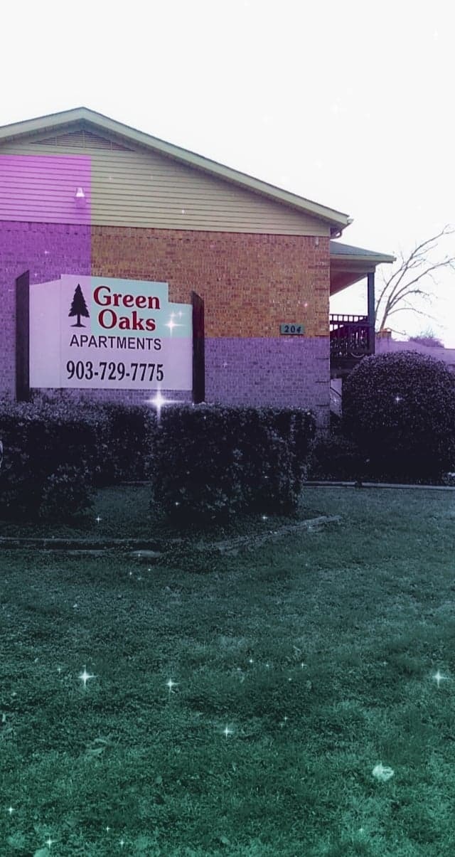 Building Photo - Green Oaks Apartments