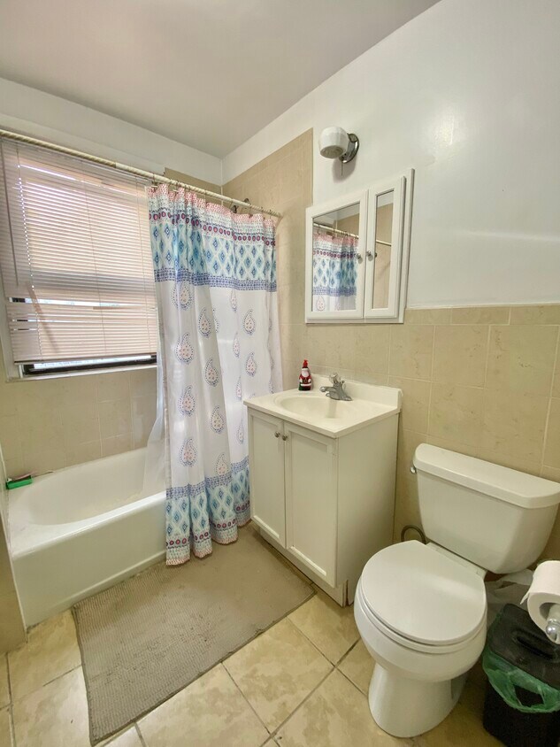 Primary Photo - 239 Harvard St