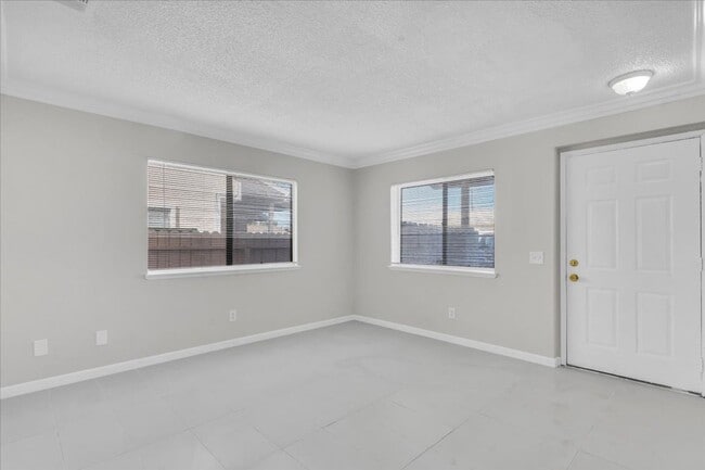 Foto del edificio - Beautiful 2 BD | 2 Bath