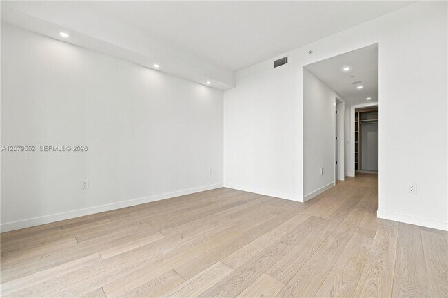 Building Photo - 2200 Brickell Ave