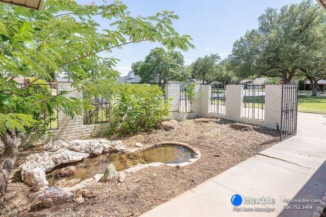 Building Photo - 4 br, 2 bath House - 1616 Ventura Ave