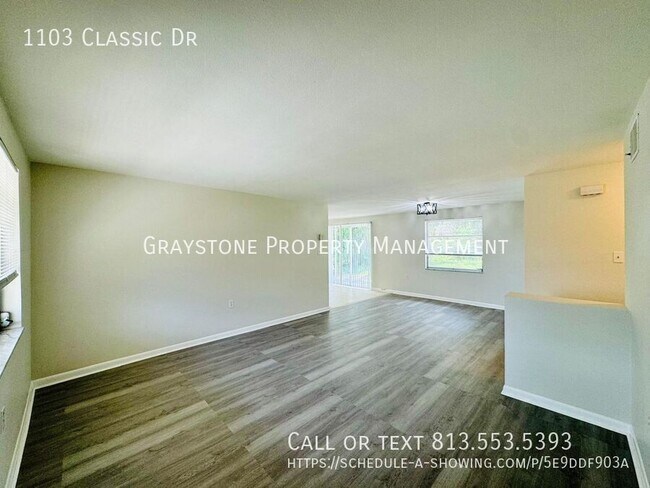 Building Photo - 1103 Classic Dr
