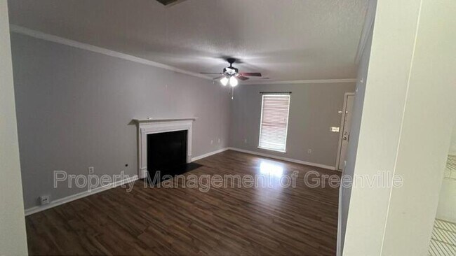 Foto del edificio - 243 W Pheasant Hill Dr