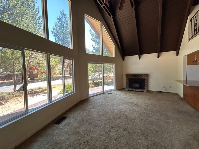 Building Photo - 3 Bedroom, 2 bath with Carport in Quiet in...