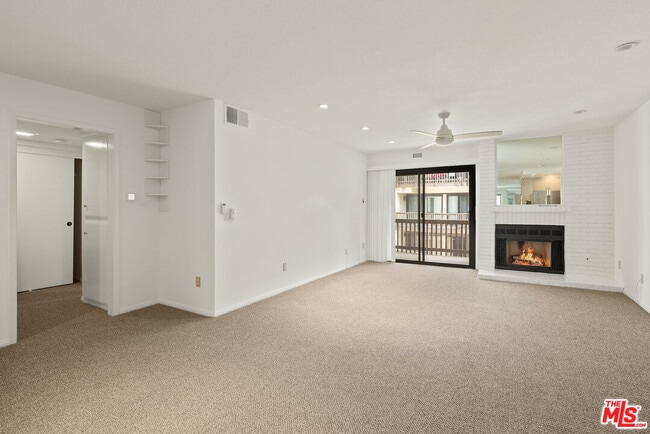 Building Photo - 8600 Tuscany Ave