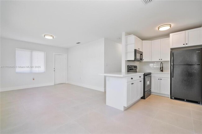 Foto del edificio - 2 bedroom in North Miami FL 33161