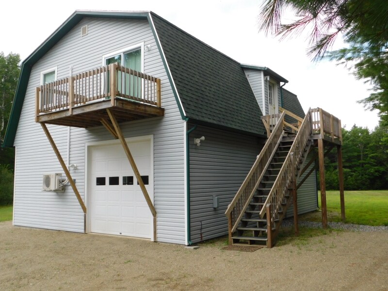 Primary Photo - 266 E Benton Rd