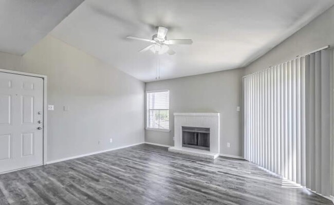 Building Photo - 1 bedroom in Irving TX 75063