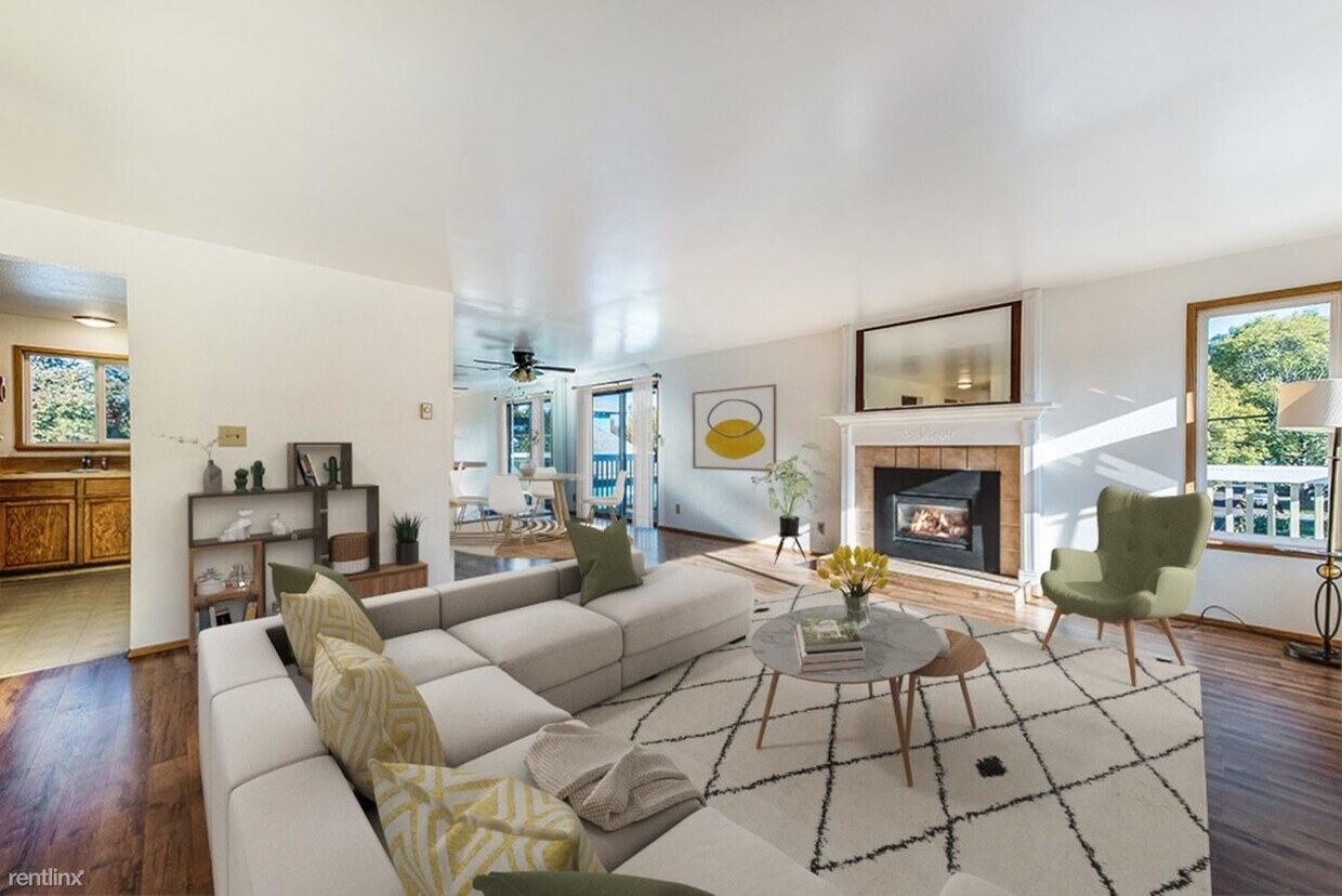 1103 Martin Luther King Jr Way, Seattle, WA 98122