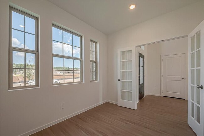 Building Photo - 643 Spring Ashberry Ct