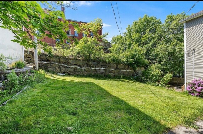 Foto del edificio - 150 Belmont St