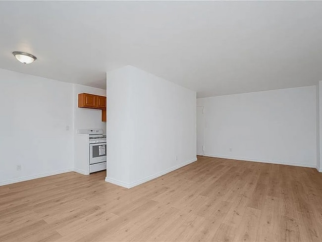 Building Photo - 444 Neptune Ave