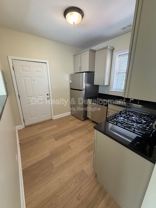 Foto del edificio - 4652 N St Louis Ave