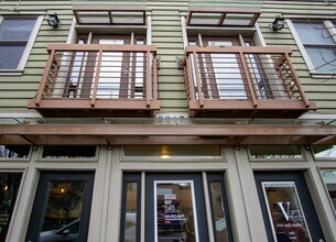 Building Photo - 2007 NE Broadway